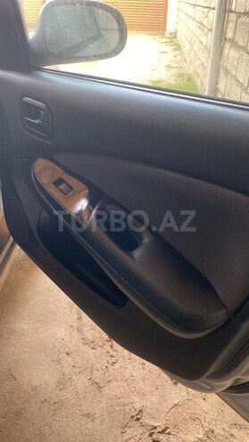 Nissan Sunny-14