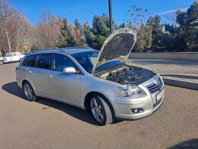 Toyota Avensis-8