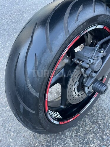 Yamaha FZ1-9