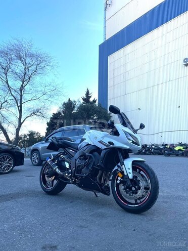 Yamaha FZ1-1
