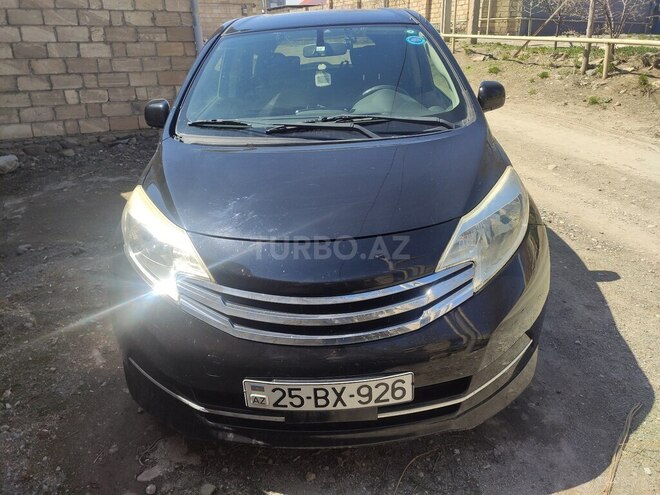 Nissan Note-1