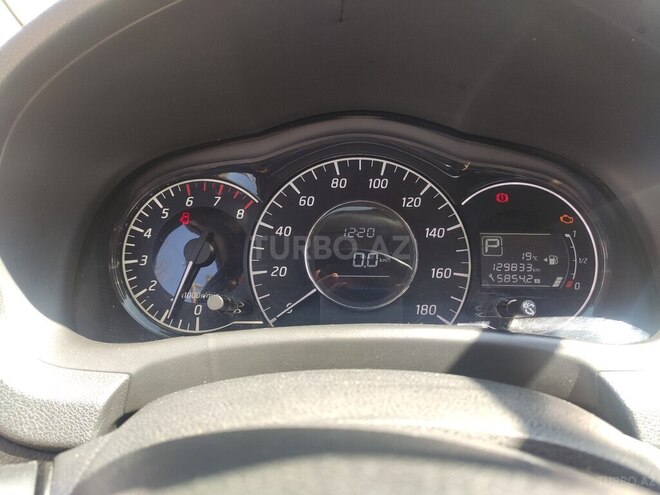 Nissan Note-5