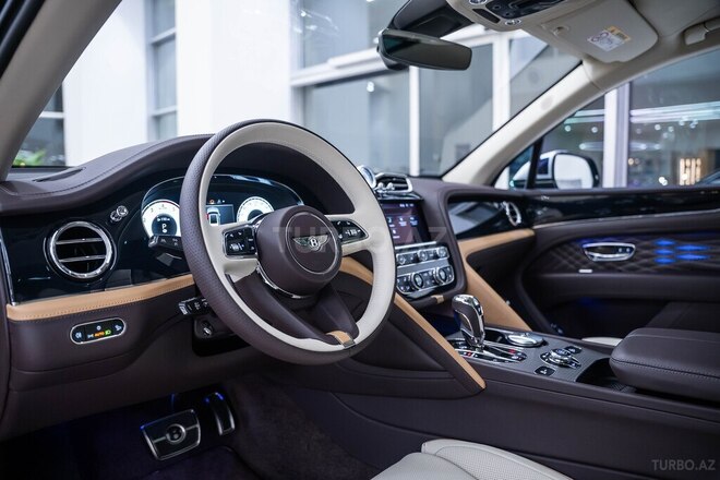 Bentley Bentayga-11