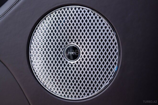 Bentley Bentayga-22