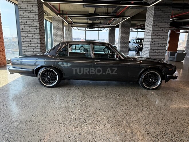 Jaguar  1985, 89,645 km - 5.3 l - Bakı