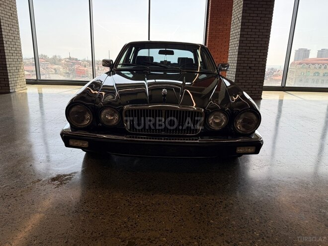 Jaguar  1985, 89,645 km - 5.3 l - Bakı