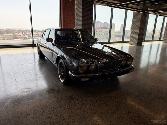 Jaguar  1985, 89,645 km - 5.3 l - Bakı