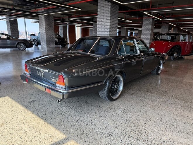 Jaguar  1985, 89,645 km - 5.3 l - Bakı