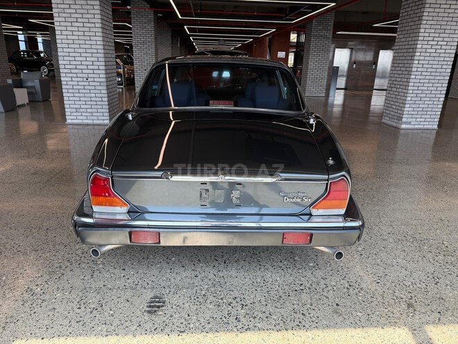 Jaguar  1985, 89,645 km - 5.3 l - Bakı