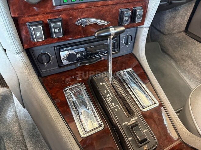 Jaguar  1985, 89,645 km - 5.3 l - Bakı