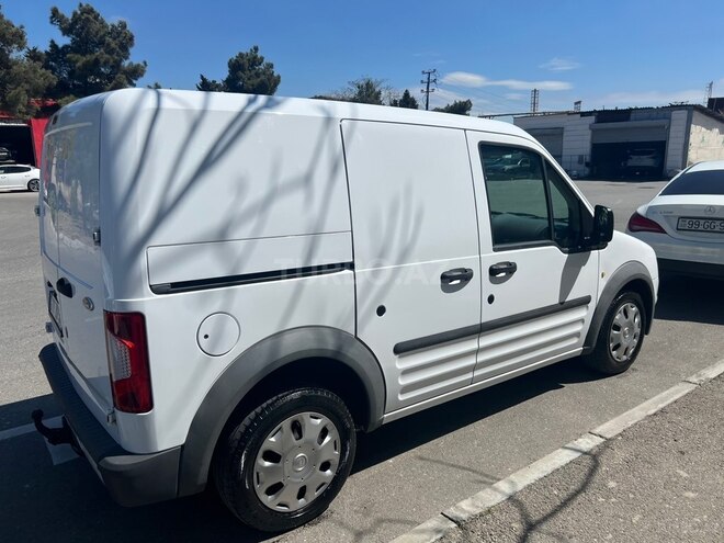Ford Transit Connect-6