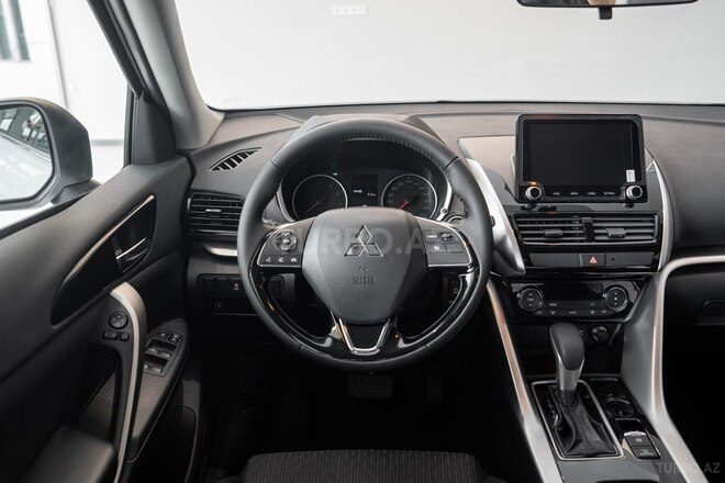 Mitsubishi Eclipse Cross-11