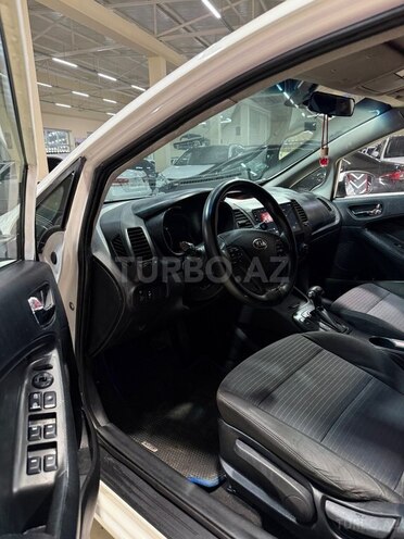 Kia Cerato-12