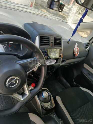 Nissan Note-7