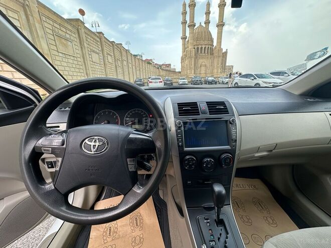 Toyota Corolla-10