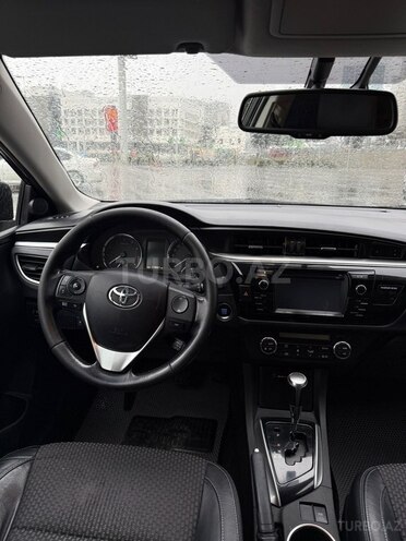Toyota Corolla-5