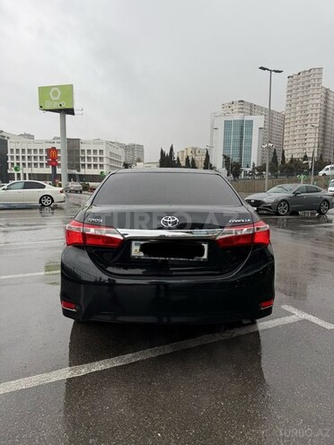 Toyota Corolla-4