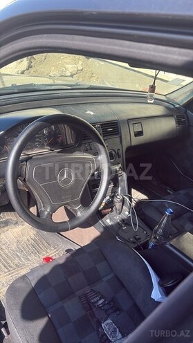 Mercedes C 220-2
