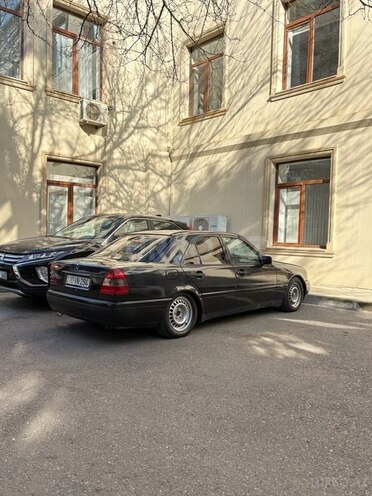 Mercedes C 220-7