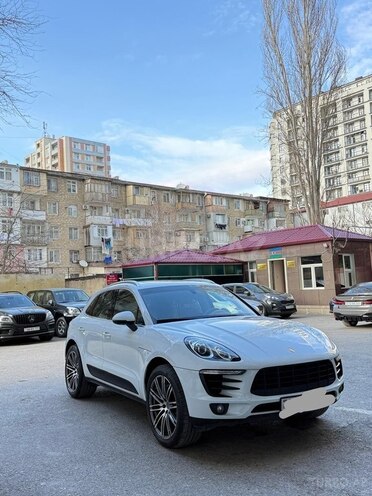 Porsche Macan S-1