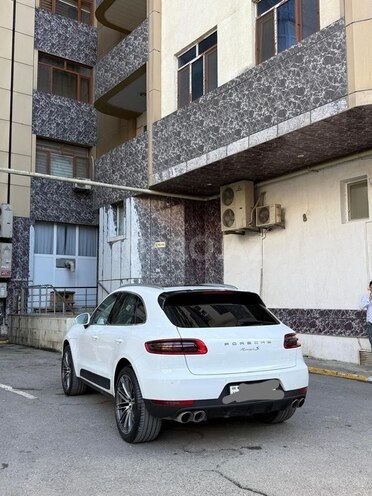 Porsche Macan S-2