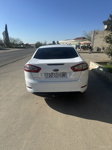 Ford Mondeo-2