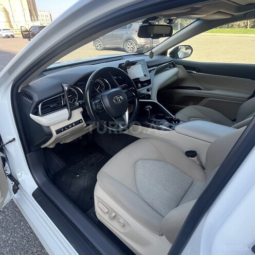 Toyota Camry-8