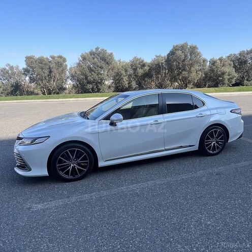Toyota Camry-6