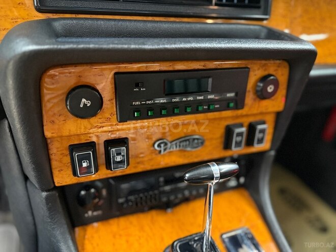 Jaguar Daimler Double-Six-15