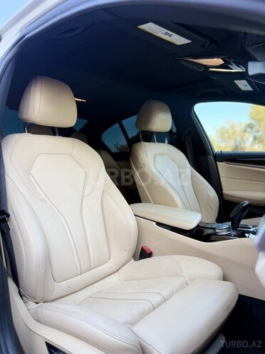 BMW 530-11