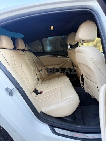 BMW 530-13