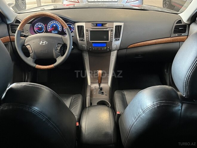 Hyundai Sonata-9