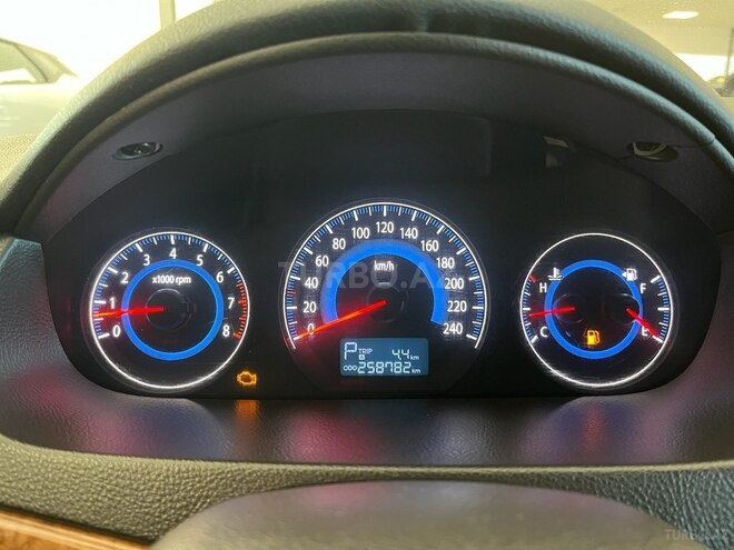Hyundai Sonata-4