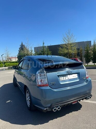 Toyota Prius-2