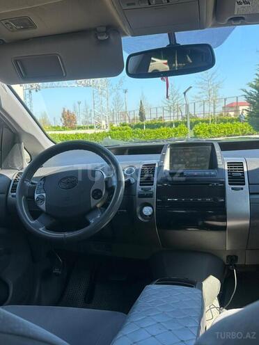 Toyota Prius-5