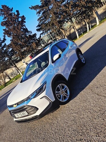 Chevrolet Tracker-2