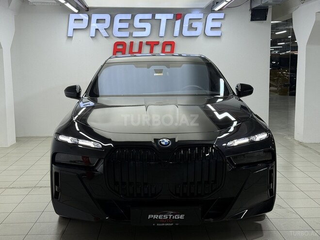 BMW i7-2