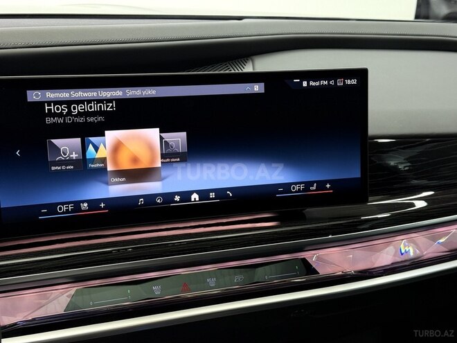 BMW i7-8
