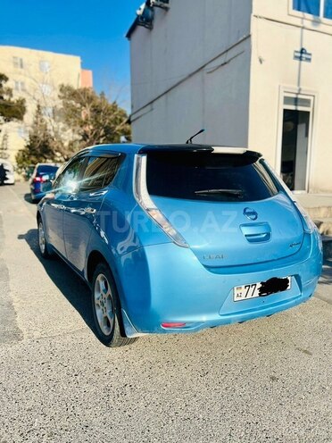 Nissan Leaf-5