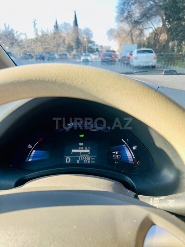 Nissan Leaf-8