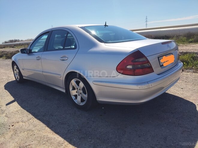 Mercedes E 220-5