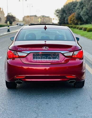 Hyundai Sonata-2