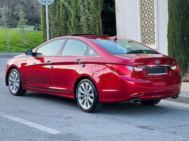 Hyundai Sonata-4