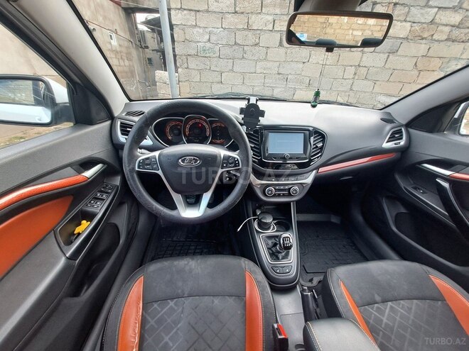 LADA (VAZ) Vesta Cross-8