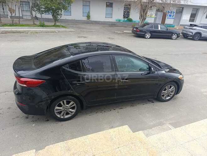 Hyundai Elantra-5