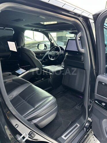 Lexus LX 600-11