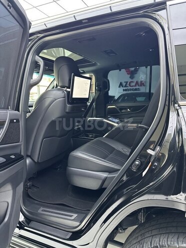 Lexus LX 600-9