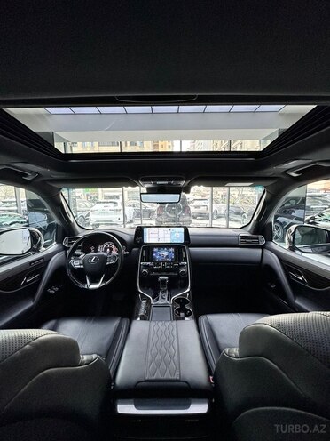 Lexus LX 600-16