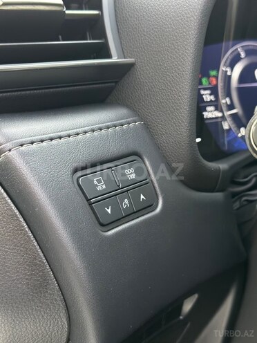 Lexus LX 600-21
