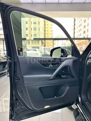 Lexus LX 600-20